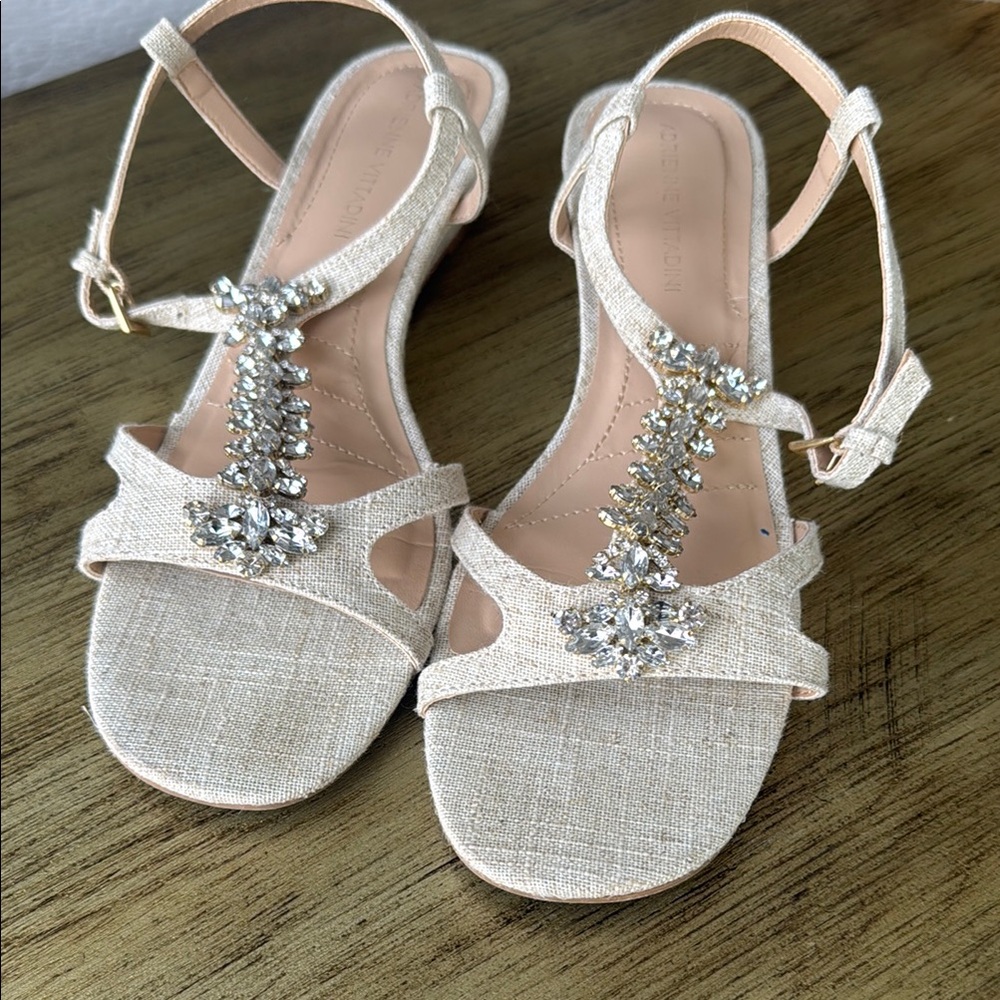 Adrienne Vittadini Cream Sandals with Textured Straps
